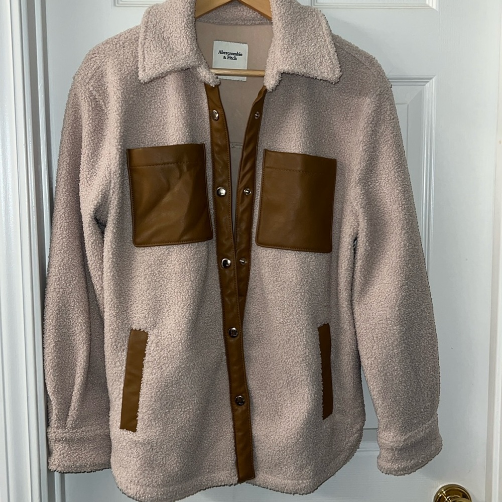 Abercrombie & Fitch Shacket
